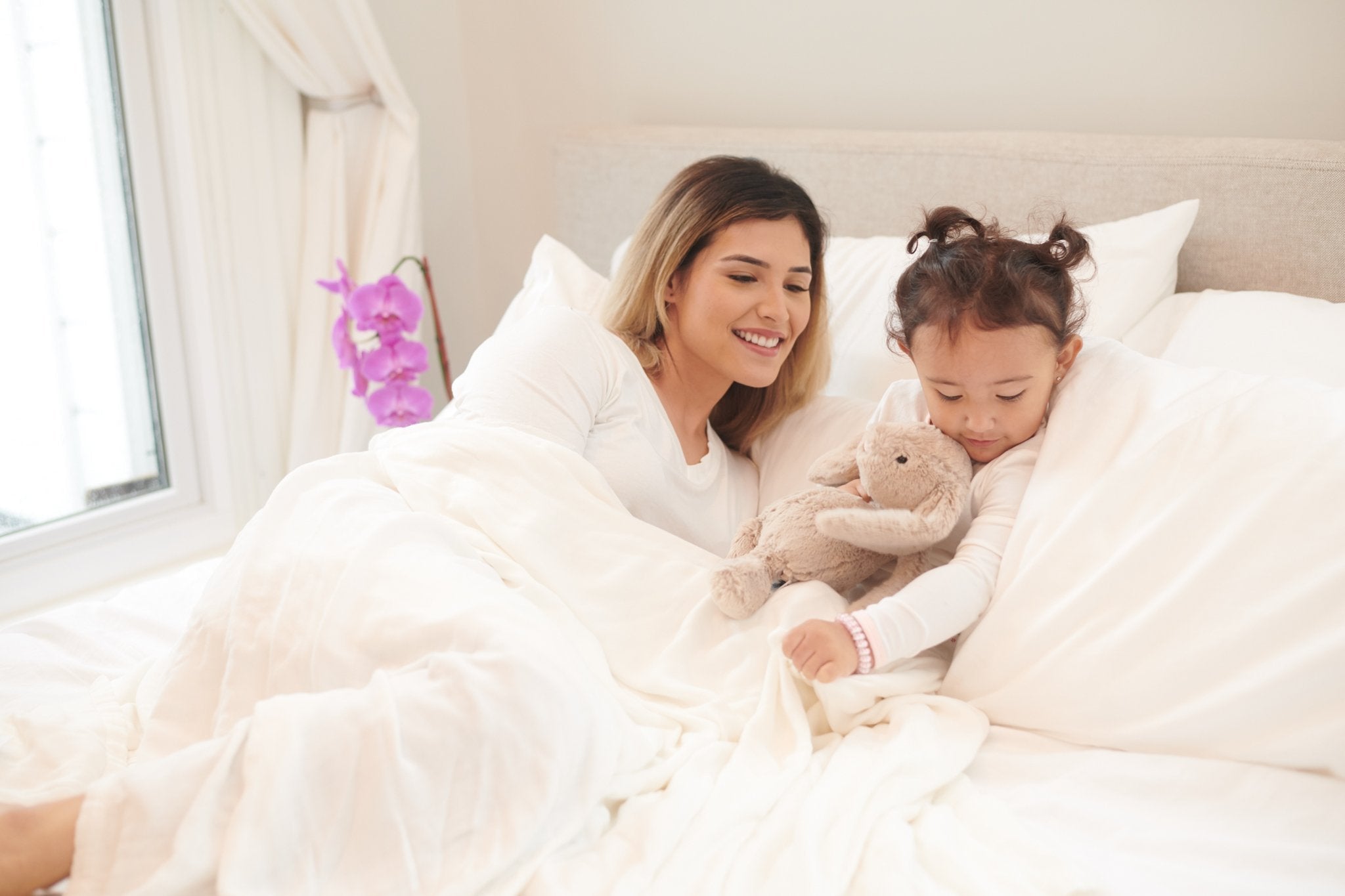 Oversized Queen Bamboo Muslin Blanket White Lightweight